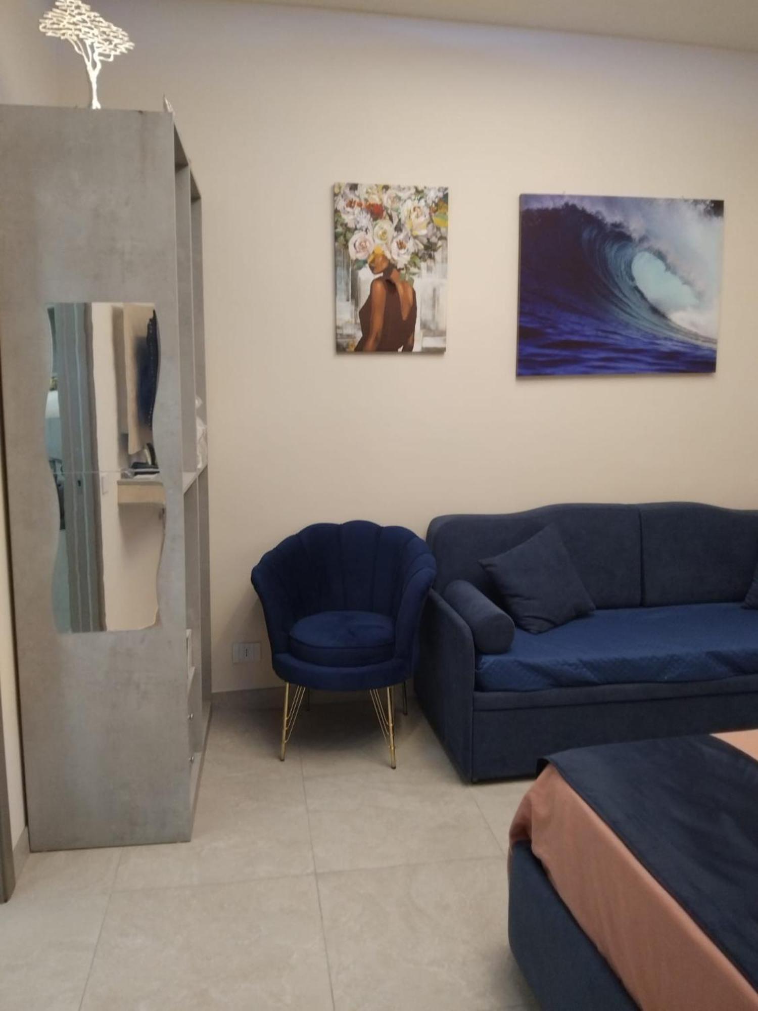 B&bpiccololucio3 Naples